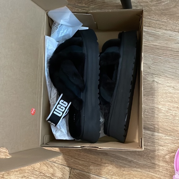 Ugg brand new never worn size 9 for sale - Picture 3 of 5